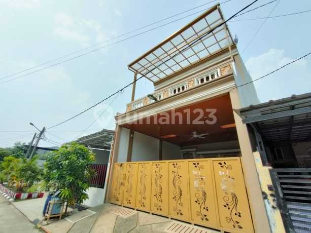 Dijual Rumah Minimalis 3 Lantai di Vida Bekasi, Mustikajaya