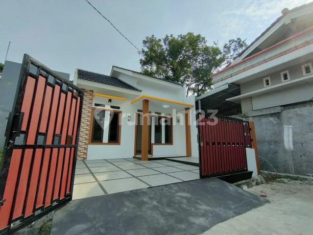 Hunian Dijual LT 78 Cluster Senopati Estate Bekasi Hunian Dijual LT 78 Cluster Senopati Estate Bekasi