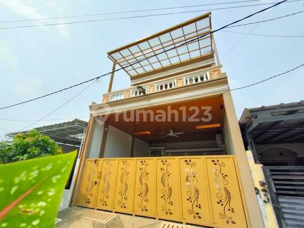 Luxury House with Swimming Pool! at Vida Bekasi Bumipala, Mustikajaya Luxury House with Swimming Pool! at Vida Bekasi Bumipala, Mustikajaya