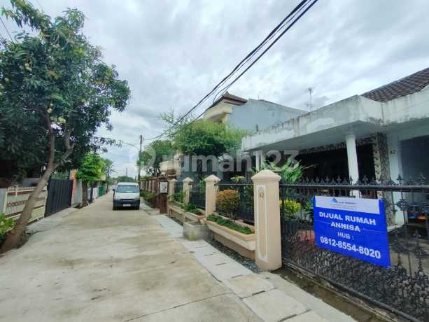 Rumah Lingkungan Elite LT 228 di Perumahan Delta Pekayon, Bekasi