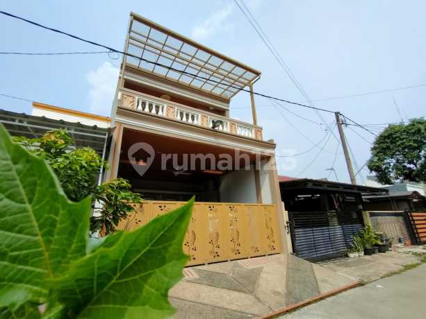 Jual Rumah 3 Lantai Siap Huni di Perumahan Vida Bekasi