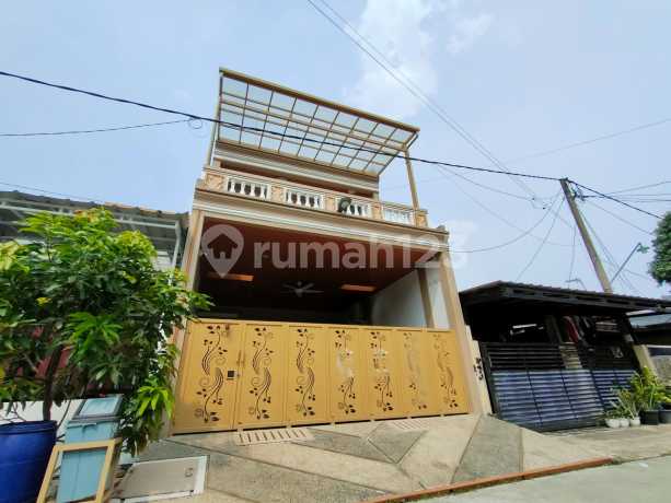 Hunian Dijual 3 Lantai Dalam Perumahan Vida Bekasi, Mustikajaya Hunian Dijual 3 Lantai Dalam Perumahan Vida Bekasi, Mustikajaya