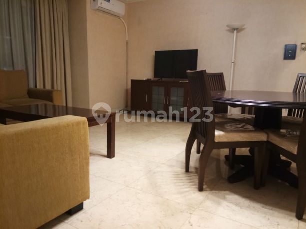 Apartemen Istana Sahid Tower Mawar Lantai 10