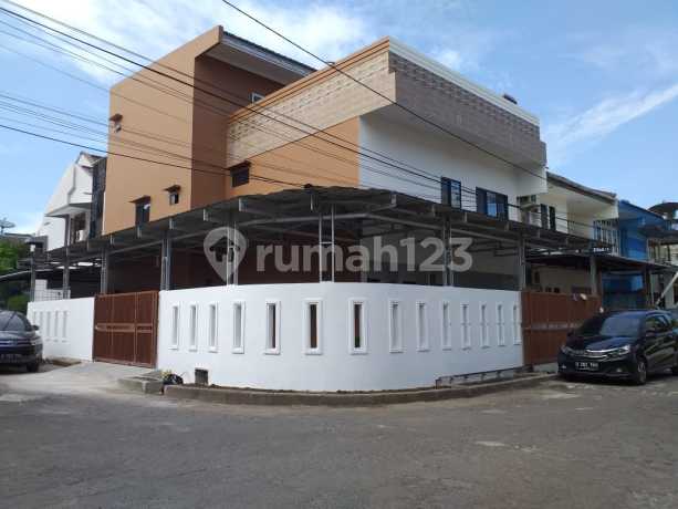 Rumah 3 Lantai di Villa Pasar Baru Jakarta Pusat