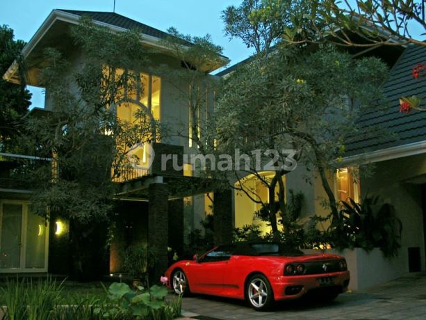 Rumah Mewah Taman Resort Mediterania Pik