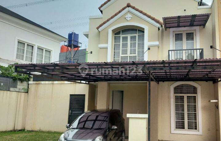 Disewakan Rumah Hoek, Siap Huni, At Rolling Hills -  Lippo Karawaci 