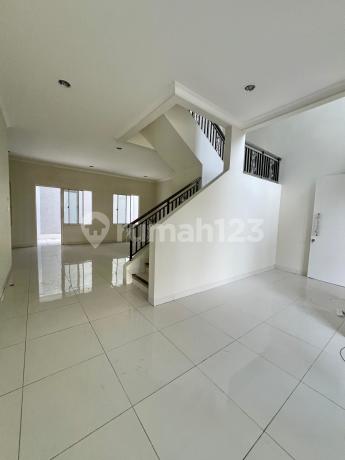 For Sale: Neat 2-Story House Ready to Occupy in Volta, Gading Serpong