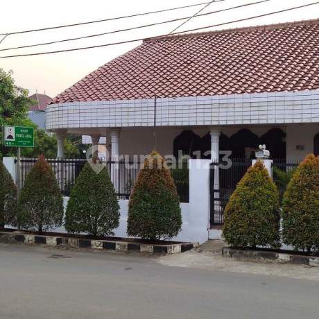 Dijual Rumah Hook Bagus Plus Kolam Renang Di Komplek Pelni Cisalak Depok 