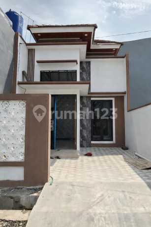 Rumah Pojokan di Perum Wonorejo Rungkut Surabaya Rumah Pojokan di Perum Wonorejo Rungkut Surabaya