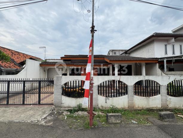 Di Jual Rumah 2 LT Dalam Komplek Pertambangan 1, Kebon jeruk, Jakarta Barat