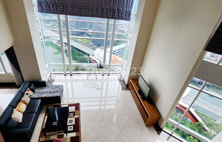 Four Seasons Residence Tipe Penthouse, Private Lift,  Cepat
