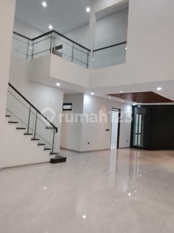 Rumah Baru SHM di Singgasana Pradana Rumah Baru SHM di Singgasana Pradana