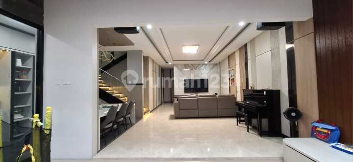 Rumah Furnished Lux Singgasana Pradana, Bandung Rumah Furnished Lux Singgasana Pradana, Bandung