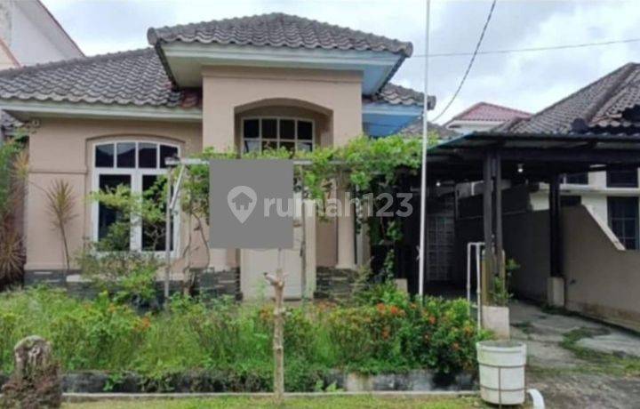 Rumah Cantik Di Bukit Damai Indah