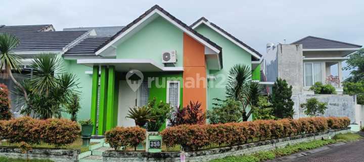 Rumah Hook 1 Lantai di Green Hills Jogja- Tanah Luas & Ada Masjid