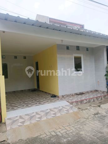 Rumah Rapih Semi Furnish SHM bisa KPR di Griya Pipit Bintaro Rumah Rapih Semi Furnish SHM bisa KPR di Griya Pipit Bintaro