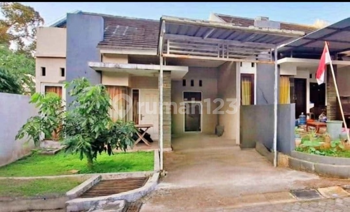 Rumah Luas Cluster Banyumanik Semarang