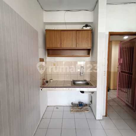 Dijual Apartemen 2 BR di Apartemen Permata Surya, Taman Surya