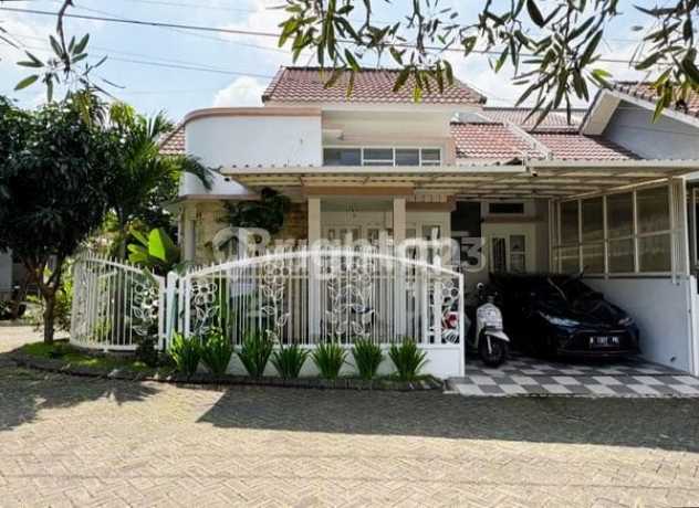 Semi-Furnished Hook House Ready to Occupied Well-Maintained Sulfat Area Semi-Furnished Hook House Ready to Occupied Well-Maintained Sulfat Area