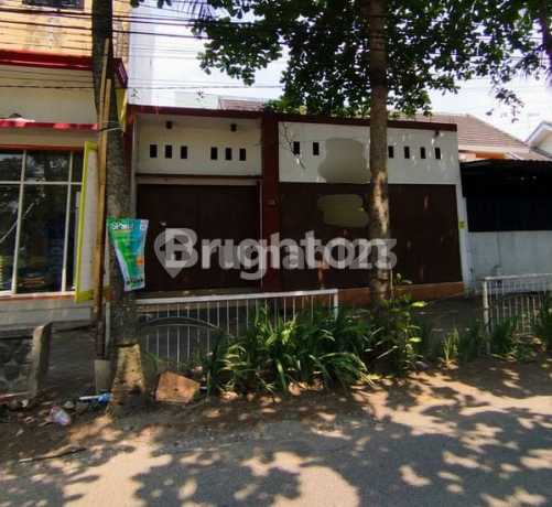 Rumah Bagus Untuk Usaha Area Tasikmadu