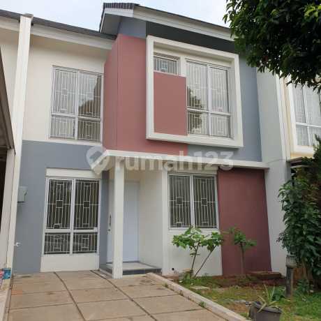 Dijual Rumah Cantik di Verdant Ville By Bsd City. Model Rumah Mewah Classic Kondisi Rumah Sangat Terawat , Bersih Dan Rapi Dan Lingkungan Yg Sejuk, Bersih, Keamaan Yang Terjamin 24 Jam Lokasi Daerah Rumah Strategis Dekat, Sekolah, Tempat Kuliner,tol, Aeon