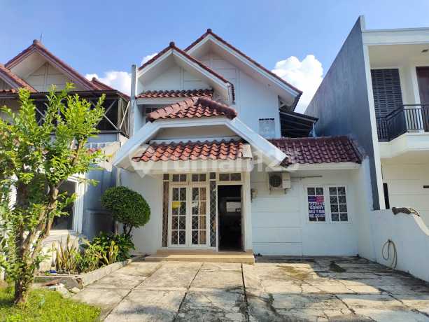 Rumah Murah di Taman Cendana Golf Lippo Karawaci Tangerang, Rumah 2 Lantai Luas 8 X 18 M KT 6 KM 7 , Dapur, Ruang Makan, Ruang Jemur LT 1, Balkon dan Ruang Jemur LT 2 , Lokasi Aman dan Nyaman, Nego Tipis