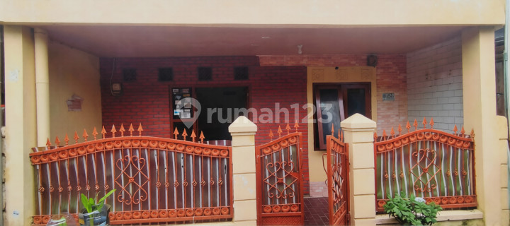 Di Jual Rumah Perumnas 3 Kamar 90M di Depok 2 Tengah