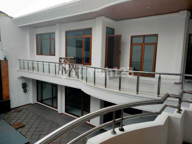 2-Story House in Holis Regency Complex, Bandung 2-Story House in Holis Regency Complex, Bandung