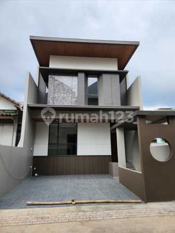 New 2-Story House in Setraduta, Bandung