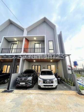Rumah Furnished Akses Lebar Dekat Pintu Tol Limo Cinere