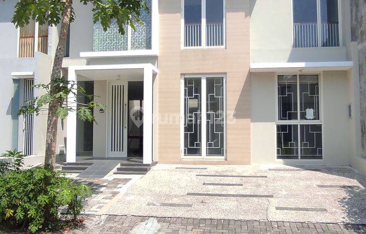 Rumah di Taman Puspa Raya-Citraland, Surabaya luas 150m2 HGB