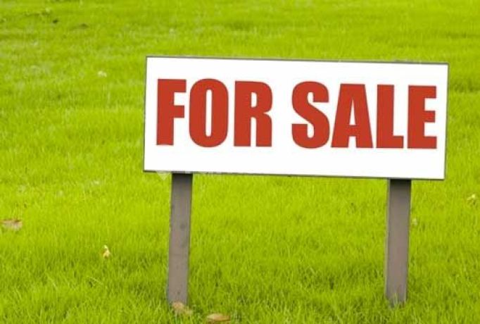 Land in Greenlake, Surabaya, 178 m² with dual access.