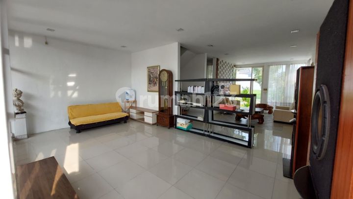 Rumah di Woodland, Citraland 210m2 HGB Kolam Renang Rumah di Woodland, Citraland 210m2 HGB Kolam Renang