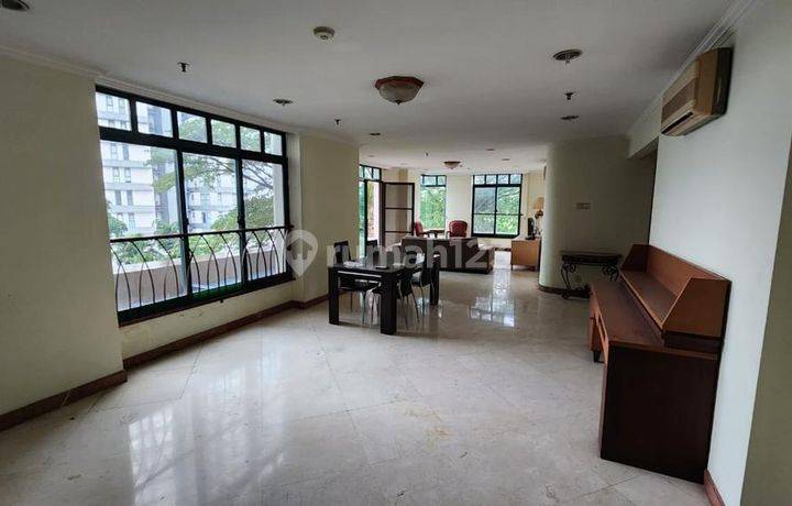 Kondominium Graha Famili Luas 165m2 Kamar Tidur3+1 View.city