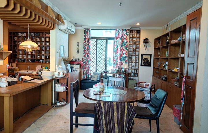 Kondominium Graha Famili 2 Bedroom Luas 120m2 Semi Furnished
