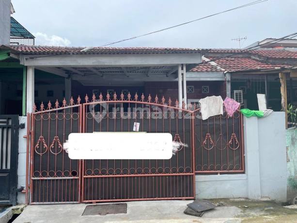 For Sale House In Villa Tomang Baru Concrete Road Fits 2 Cars