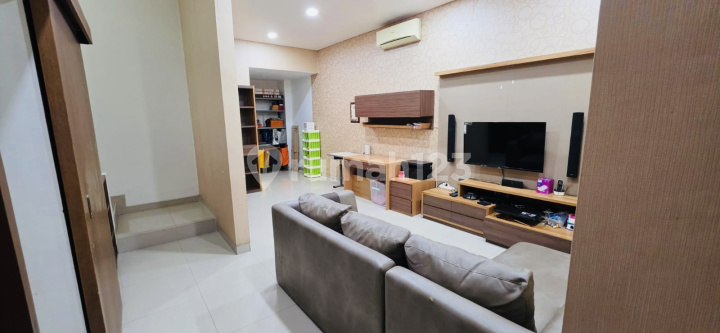 Rumah di Grand Puri Grisenda Bagus dan Terawat Rumah di Grand Puri Grisenda Bagus dan Terawat