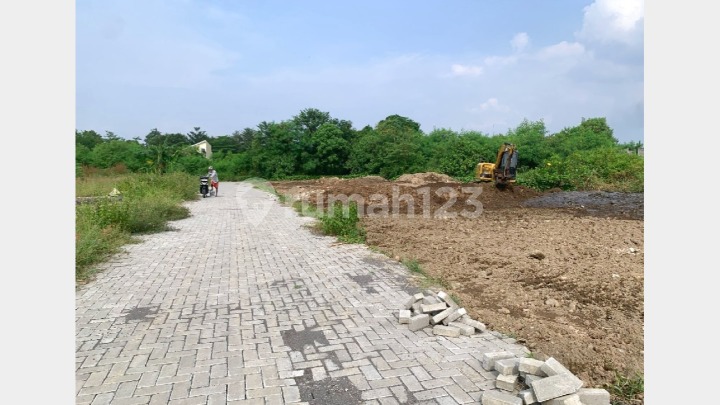 300 Meter Uty, Dijual Tanah Trihanggo Sleman