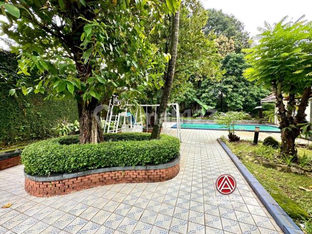 Kemang Timur, Rumah Mewah, Bebas Banjir, Cocok Untuk Hunian Atau Usaha