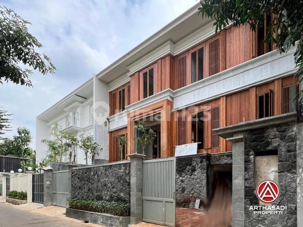 Kemang, Rumah Mewah Baru 3 Lantai On Progress Semi Furnished Kemang, Rumah Mewah Baru 3 Lantai On Progress Semi Furnished