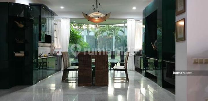 Rumah Mewah, Istimewa, Pusat Kota, Jarang Ada, Dago Borromeus