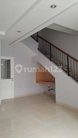 Rumah di Perumahan Permata Mediterania, Turun Harga 2.7m Nego Sampai Deal Jakata Barat, Jakarta Barat