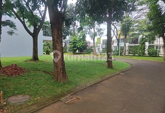 Ready-to-Build Plot in Simplicity Cluster The Icon BSD City Facing Southwest  Close to Everything: Aeon Mall, Pasmod Intermoda, Bus Station, Electric Train Station, Toll Gate, Prestigious Schools, Renowned University, Business Center Land Area 233 m2 Attractive Price