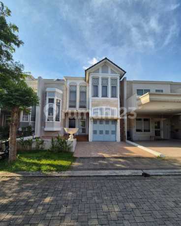 Rumah Bagus 2 Lantai Cluster Whitsand Kawasan Greenwich Park BSD City Luas tanah 250 m² (10x25) Luas bangunan 288 m² Kamar Tidur 4+1 Kamar Mandi 4+1 Halaman belakang ada Swimming Pool Carport 2 + Garasi Hadap Selatan SHM on Hand Harga 5,5M Nego Rumah Bagus 2 Lantai Cluster Whitsand Kawasan Greenwich Park BSD City Luas tanah 250 m² (10x25) Luas bangunan 288 m² Kamar Tidur 4+1 Kamar Mandi 4+1 Halaman belakang ada Swimming Pool Carport 2 + Garasi Hadap Selatan SHM on Hand Harga 5,5M Nego