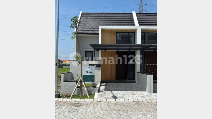 Lp Rumah Baru dengan Akses 10 Menit Saja ke Tol Gunungsari dan 20 Menit ke Pakuwon Mall Surabaya Lp Rumah Baru dengan Akses 10 Menit Saja ke Tol Gunungsari dan 20 Menit ke Pakuwon Mall Surabaya