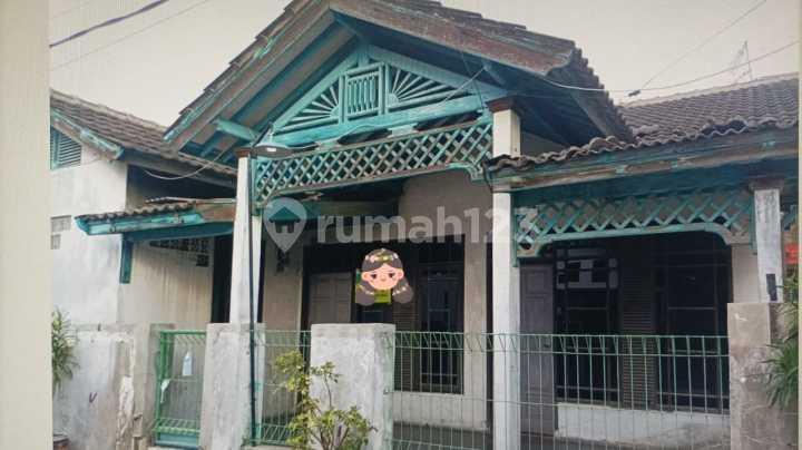 Rumah Lama Hoek di Komplek Riung Bandung