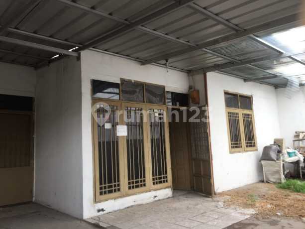 Affordable House with Good Location in Taman Cibaduyut Indah