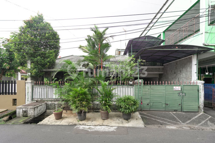 Rumah LT 157 SHM 14 Menit ke The Park Pejaten Dibantu KPR J-40181
