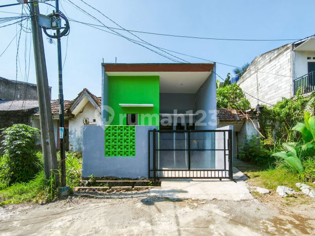 Rumah Hadap Utara 10 menit ke Cibinong City Mall Dibantu KPR J-37123 Rumah Hadap Utara 10 menit ke Cibinong City Mall Dibantu KPR J-37123