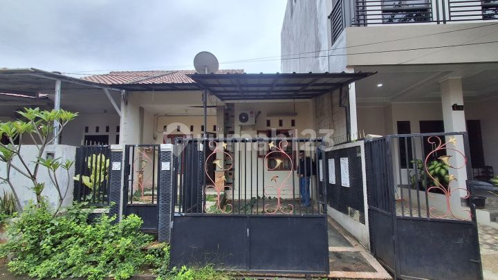 Rumah 10 Menit ke Cibinong City Mall SHM Siap Huni Dibantu KPR J-40008
